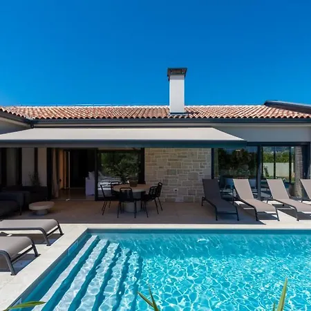 Flores By Guide Villa Frata