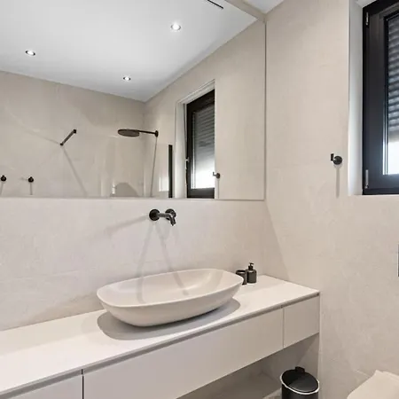 Flores By Guide * Frata