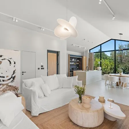 Flores By Guide Villa Frata