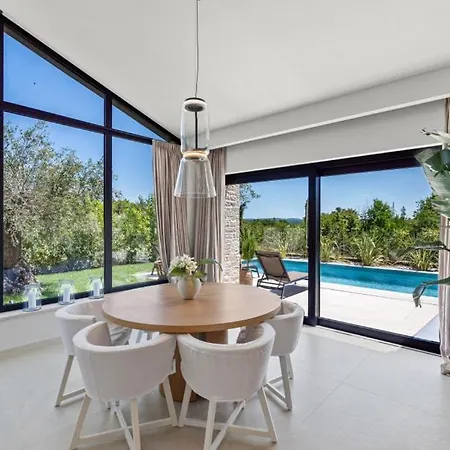 Villa Flores By Guide Frata