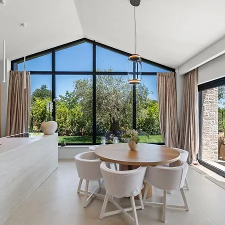 Flores By Guide * Frata