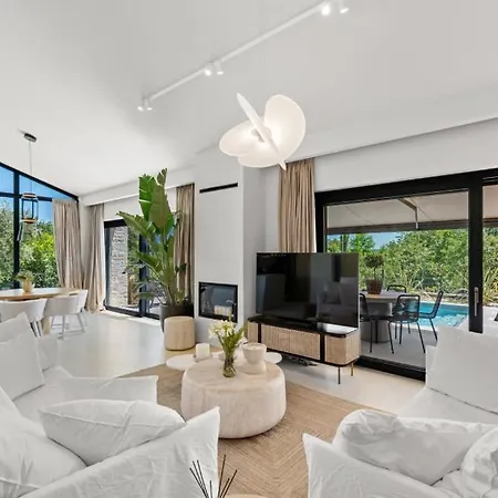 Villa Flores By Guide *