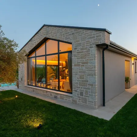 Flores By Guide Frata