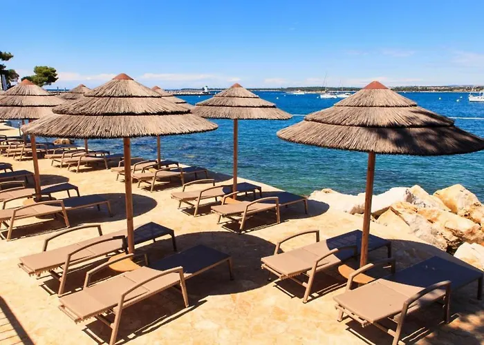 Villa Flores By Guide Frata